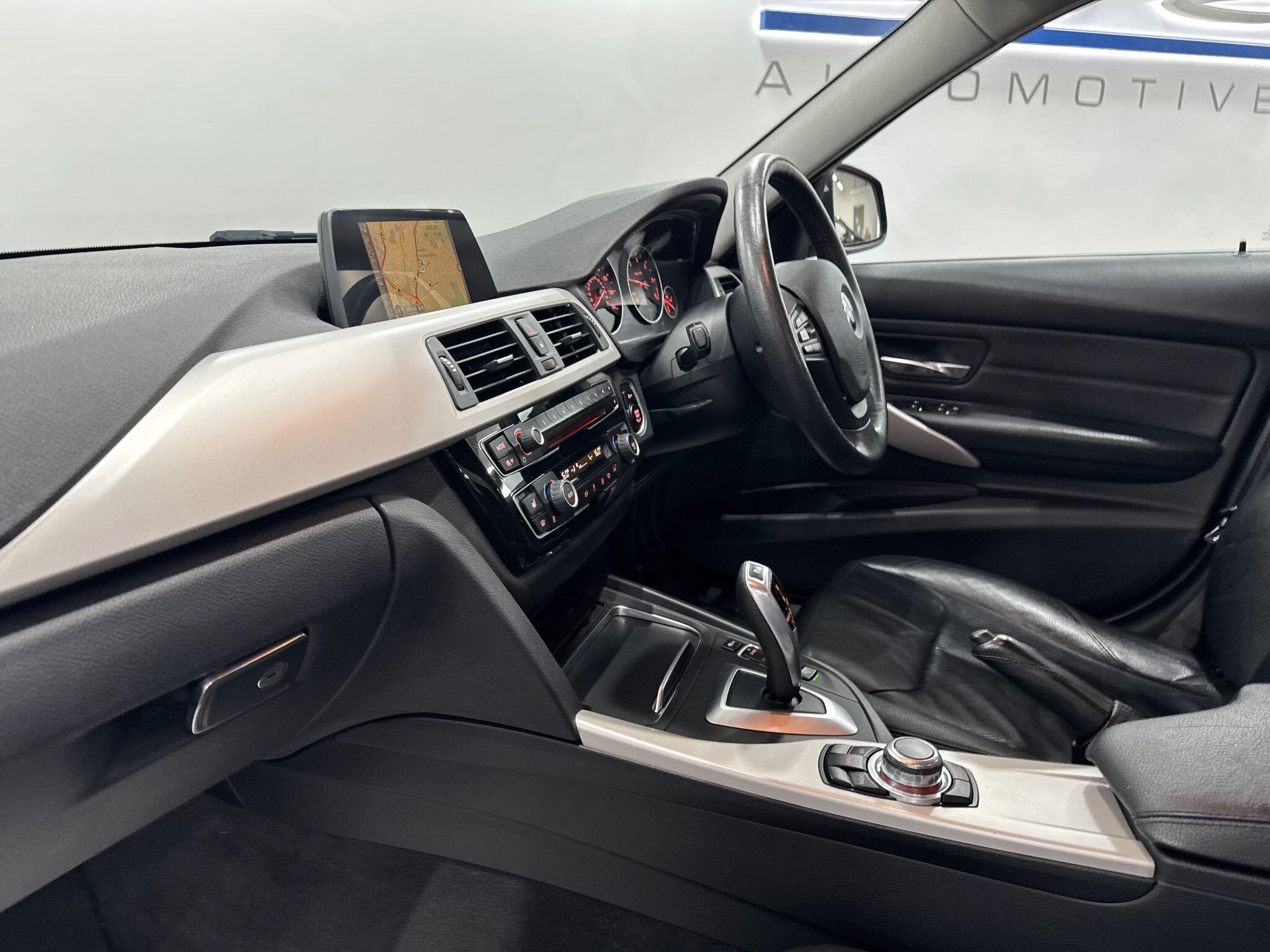 BMW 3 Series view 34