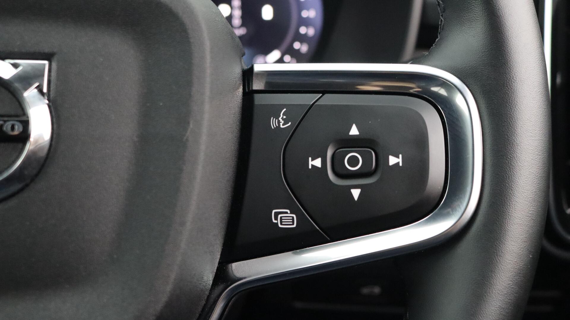 Volvo XC40 view 20