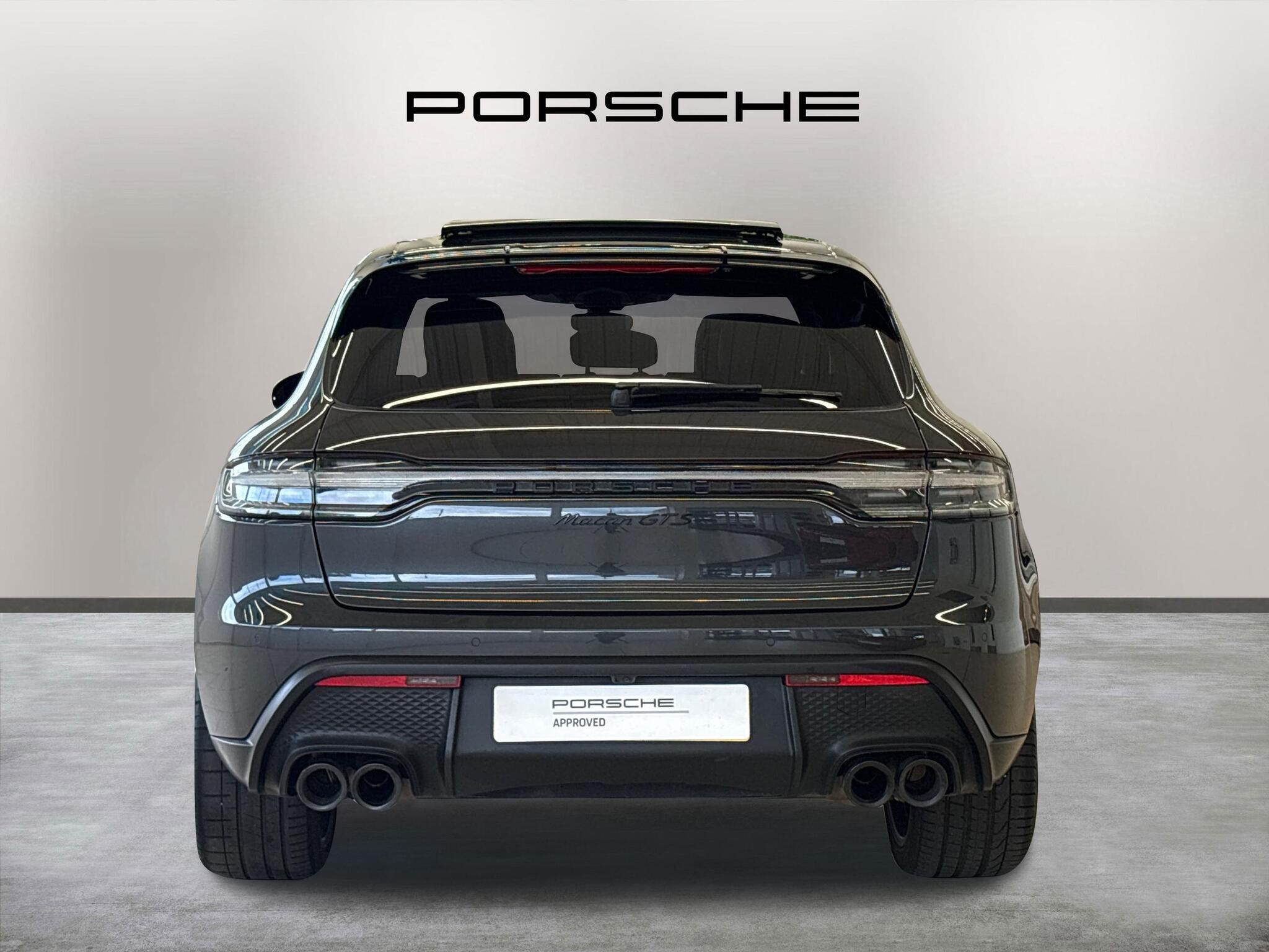 Porsche Macan view 6