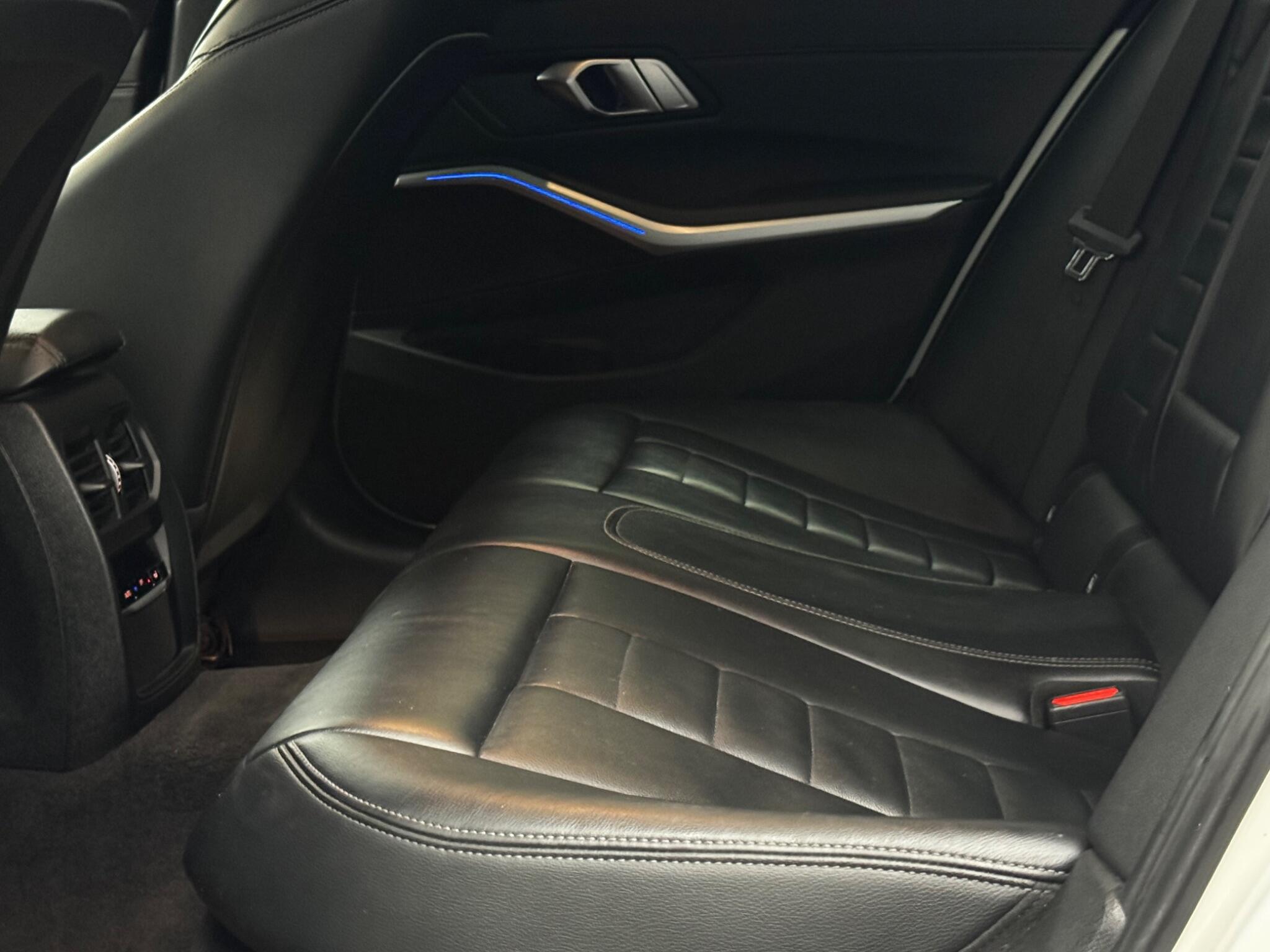 BMW 3 Series view 48