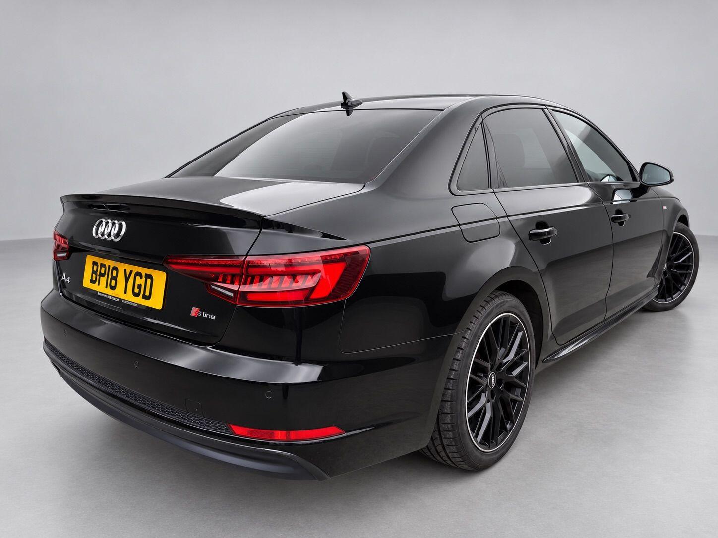 Audi A4 view 10
