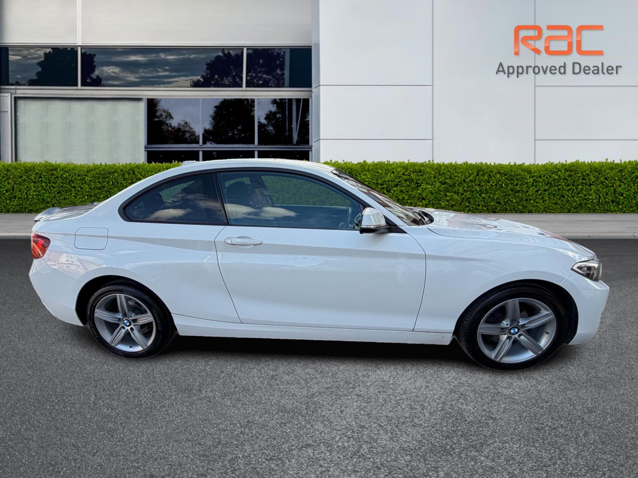 BMW 2 Series view 18