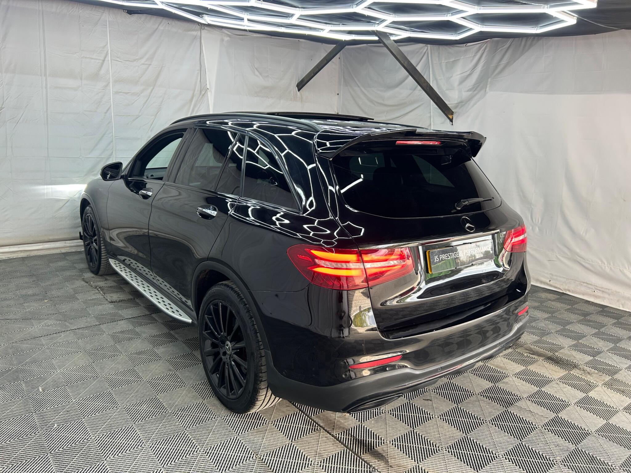Mercedes-Benz GLC view 4