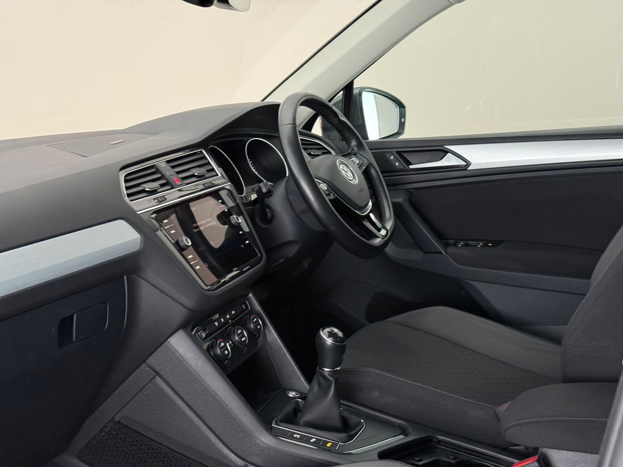 Volkswagen Tiguan view 35