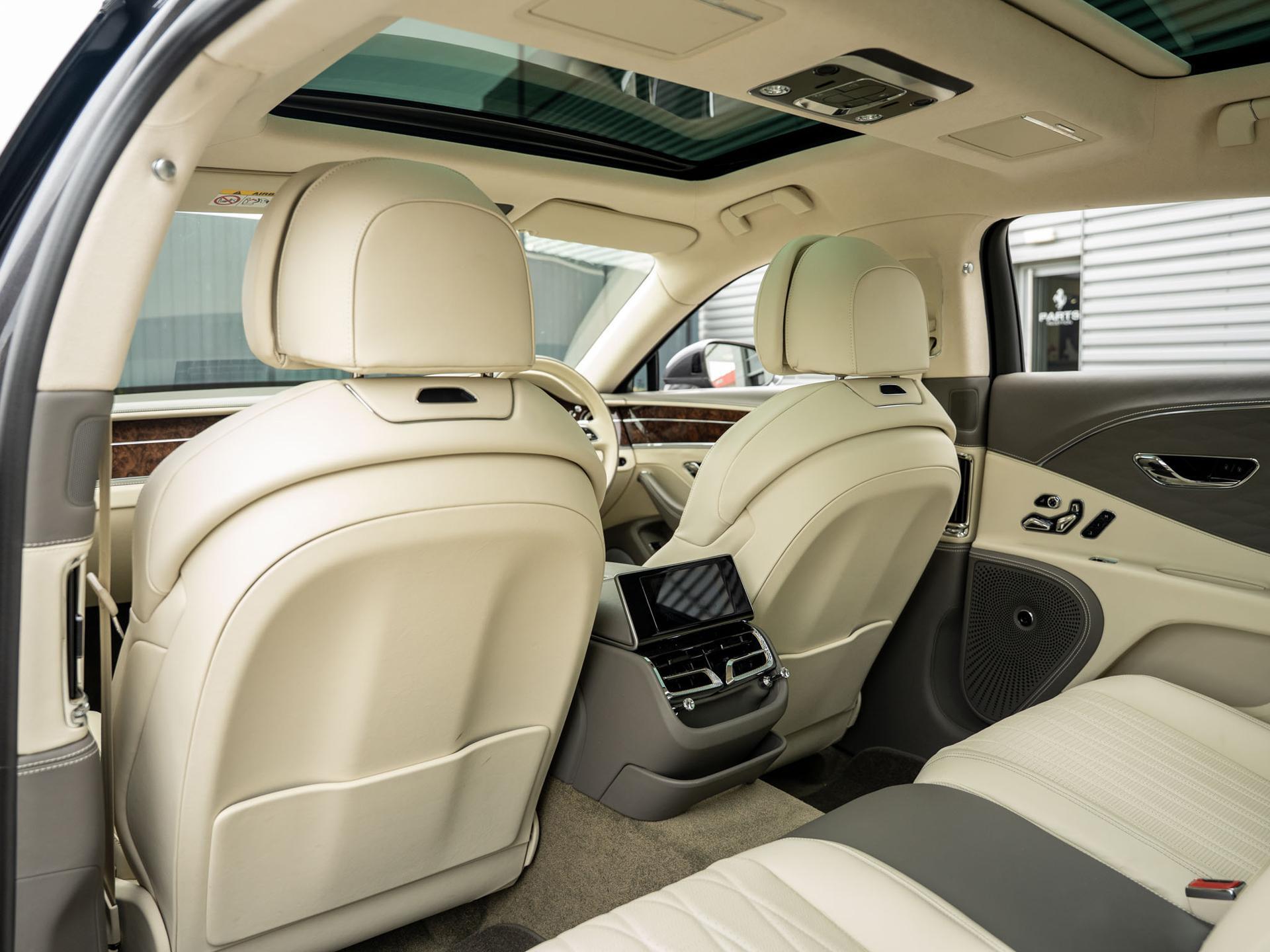 Bentley Flying Spur view 23