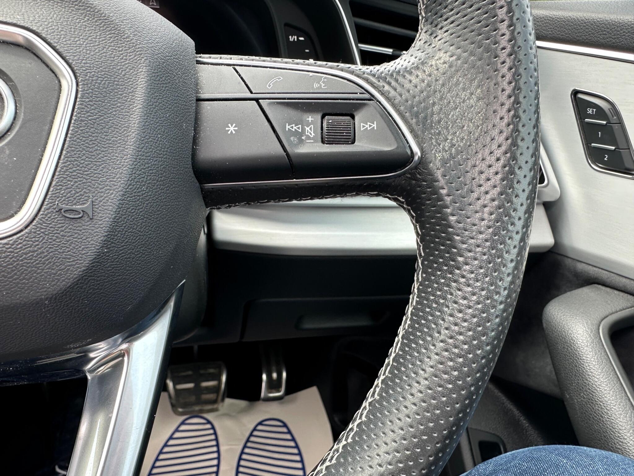 Audi Q7 view 22
