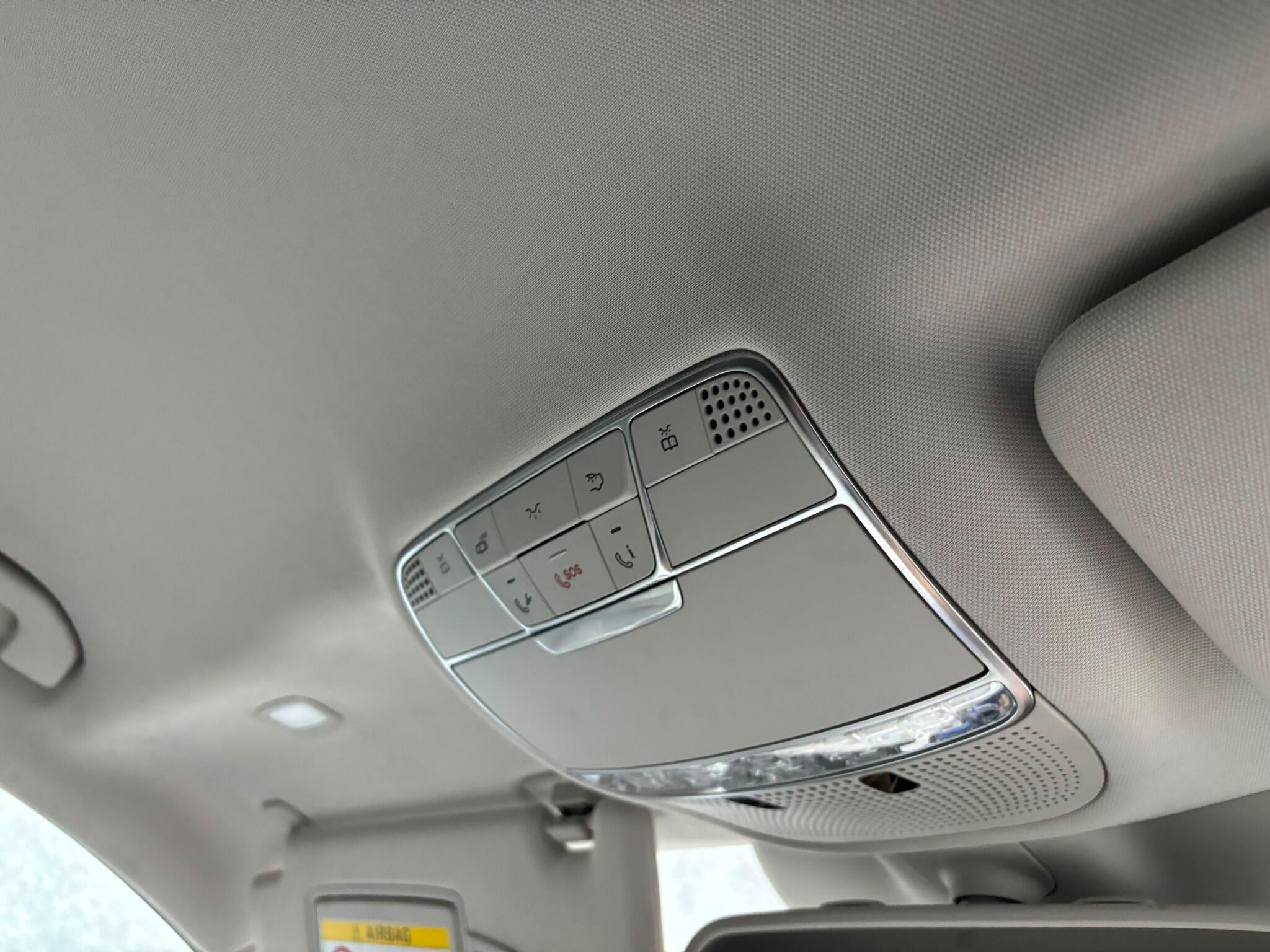 Mercedes-Benz S Class view 29