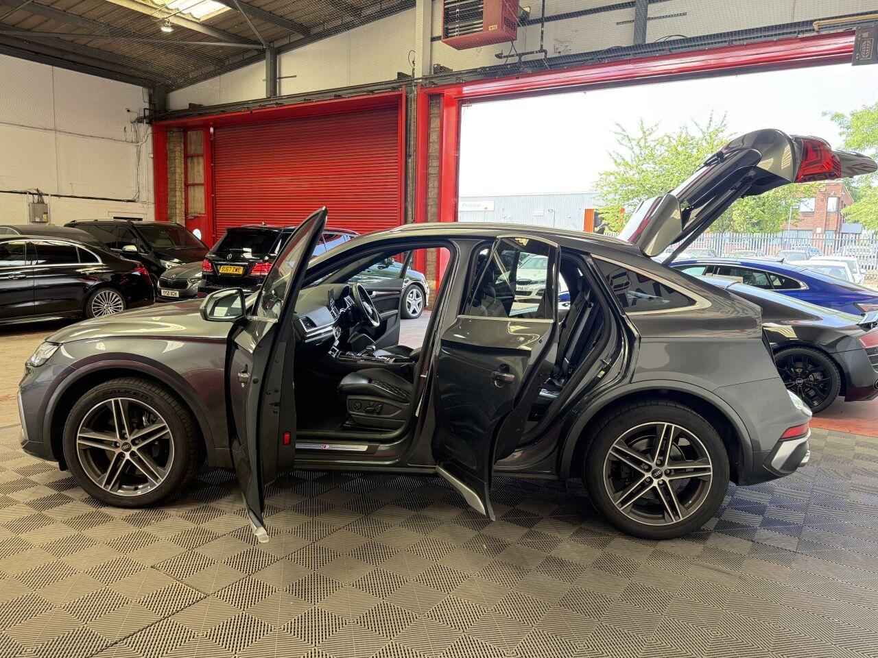 Audi SQ5 view 13