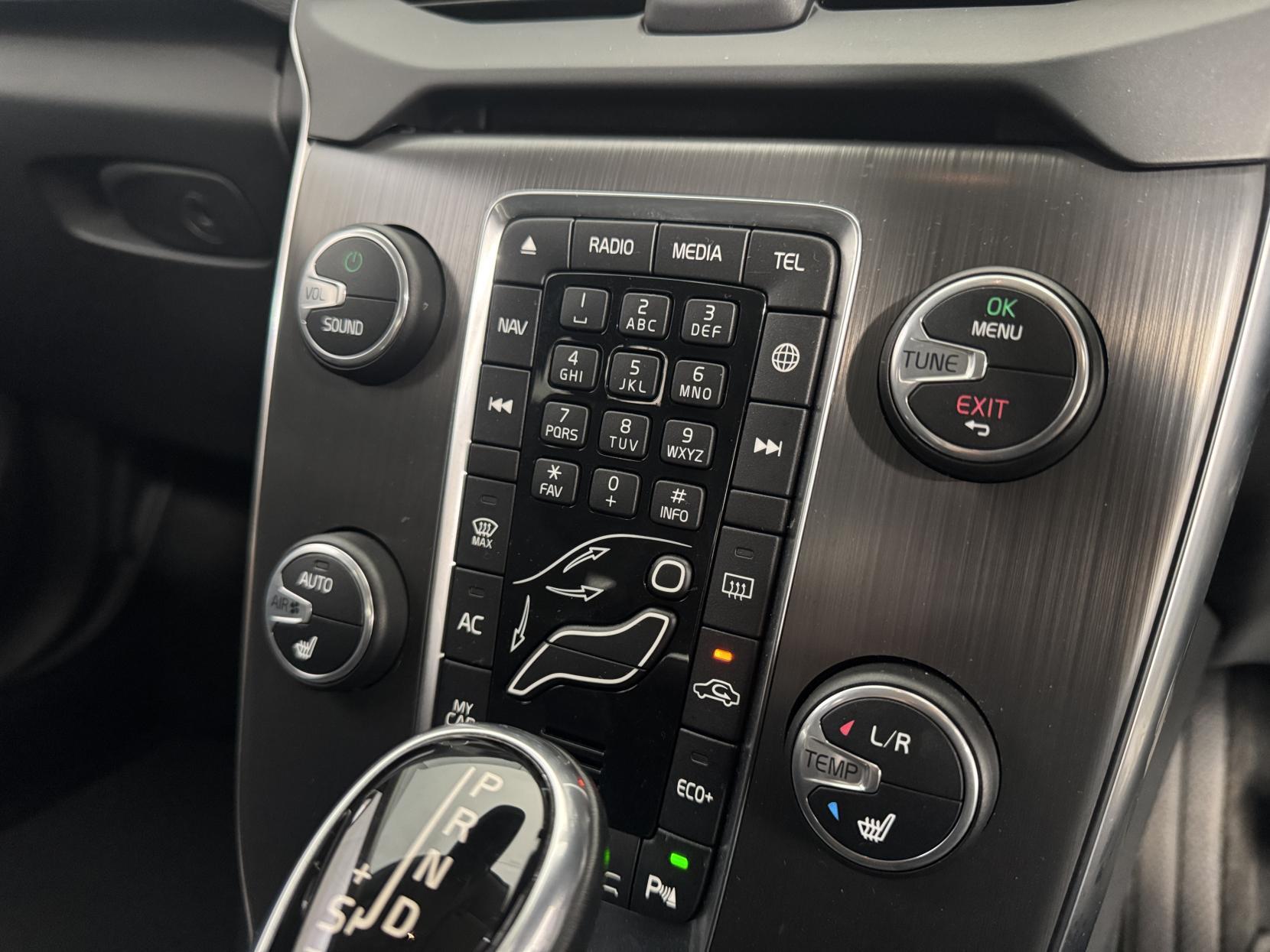 Volvo V40 view 62