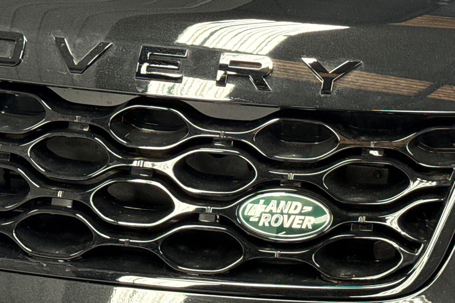 Land Rover Discovery Sport view 28