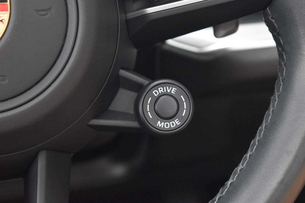 Porsche Cayenne view 79