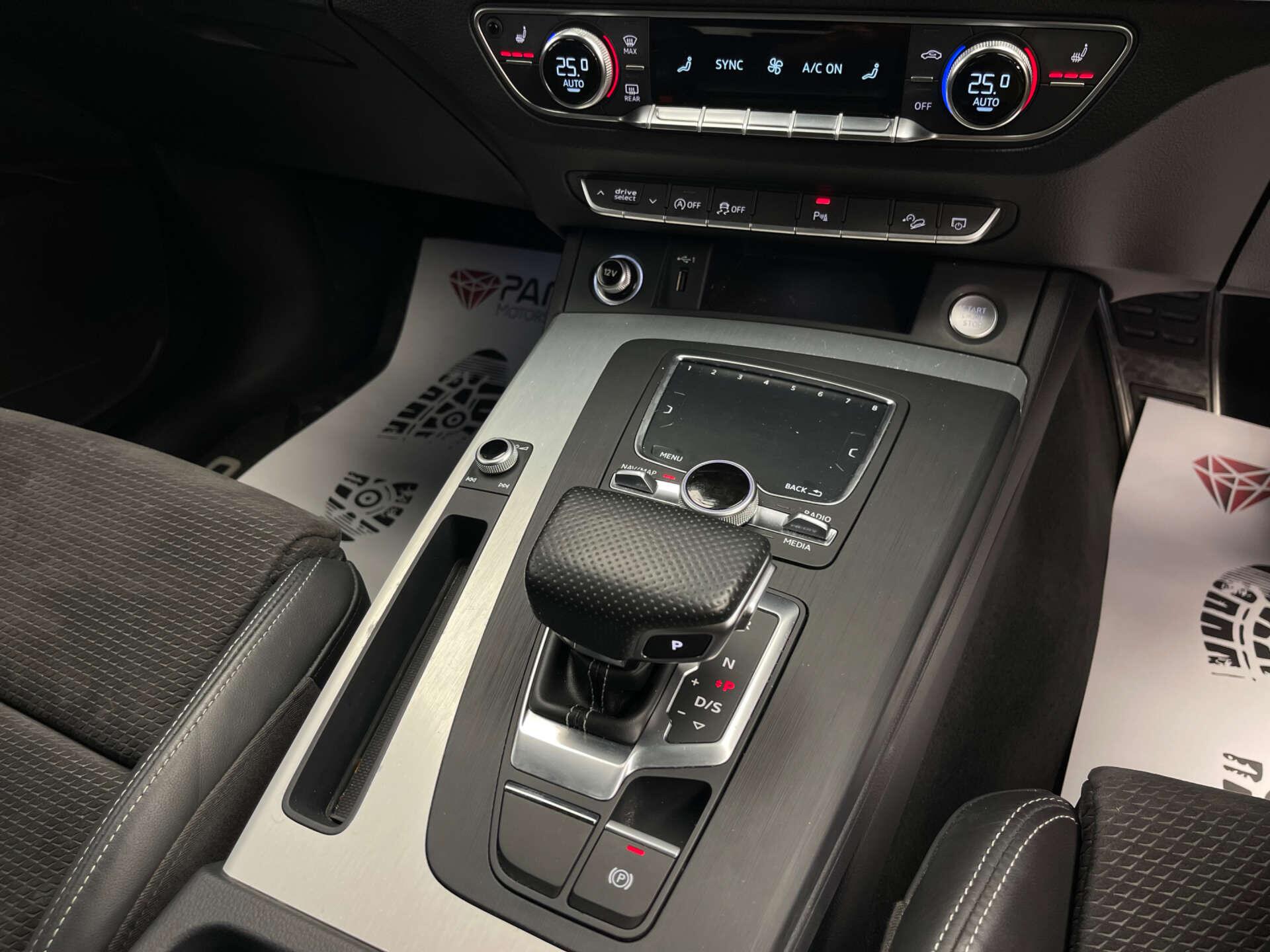 Audi Q5 view 20