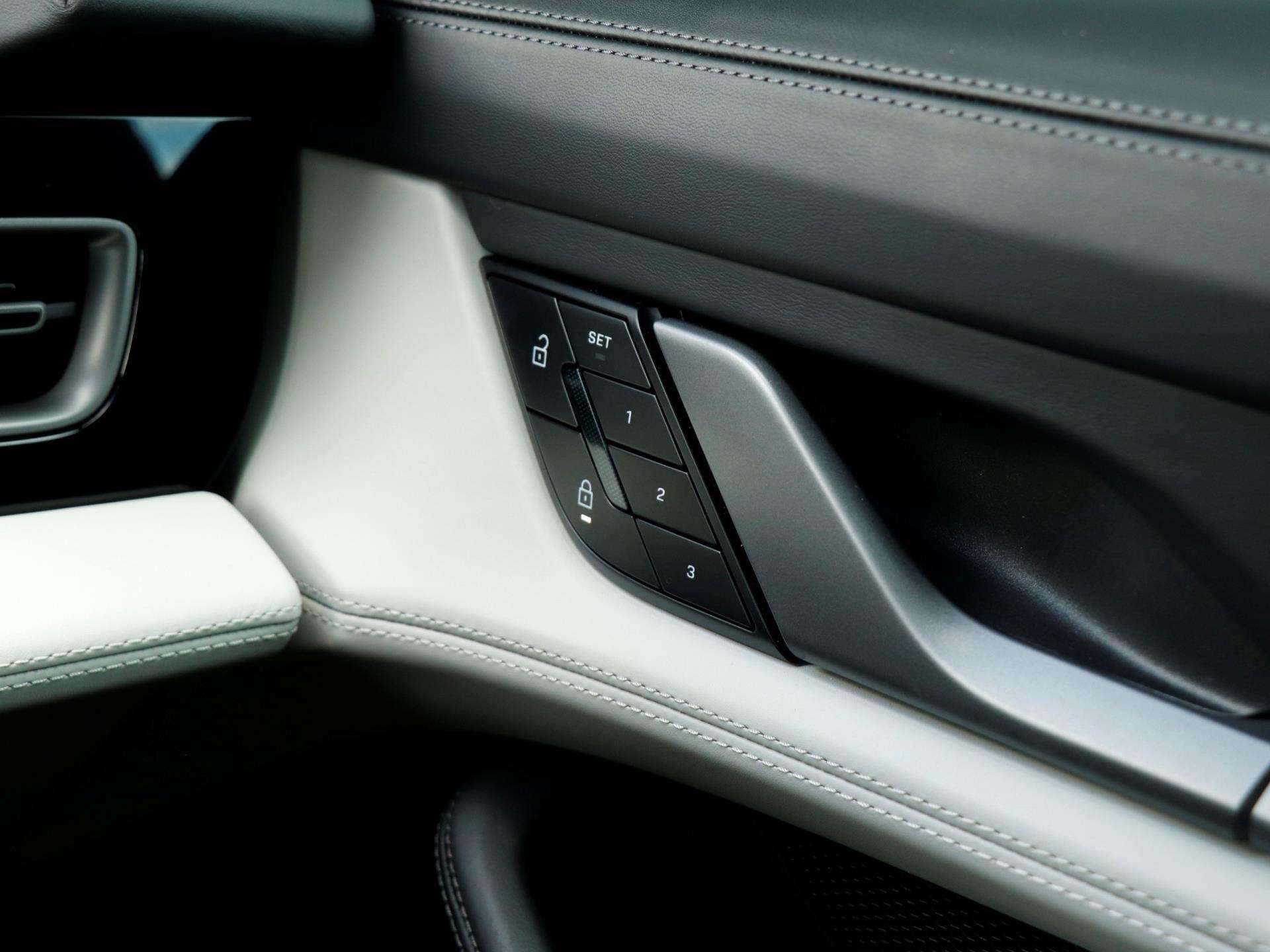 Porsche Taycan view 20