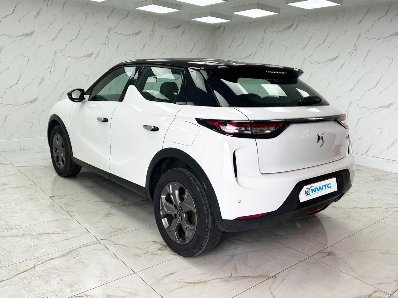 DS Automobiles DS 3 Crossback view 8