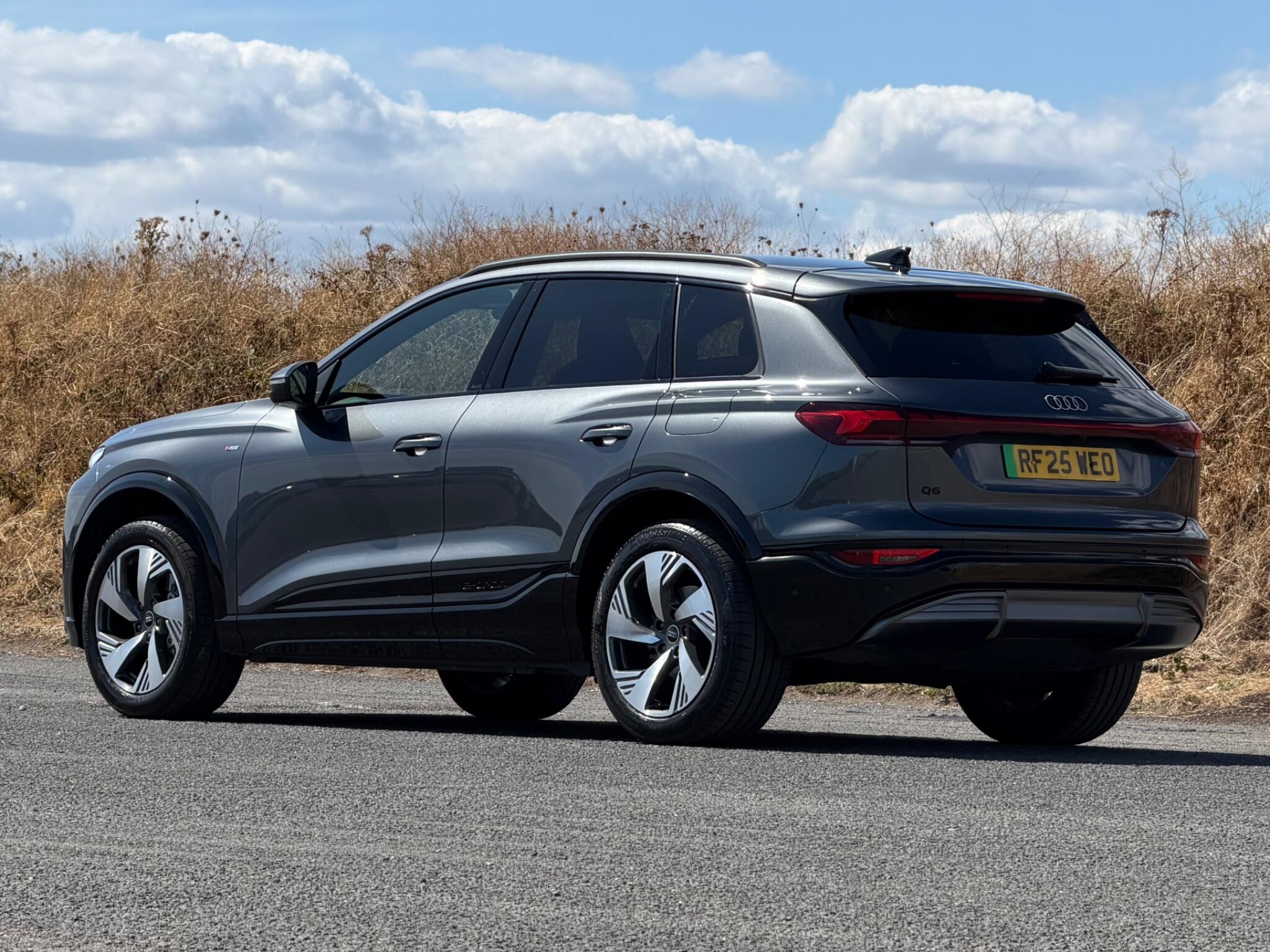 Audi E-Tron view 47