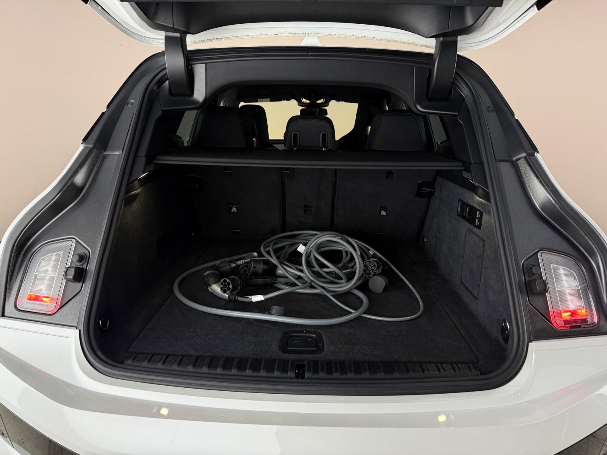 BMW Ix view 12