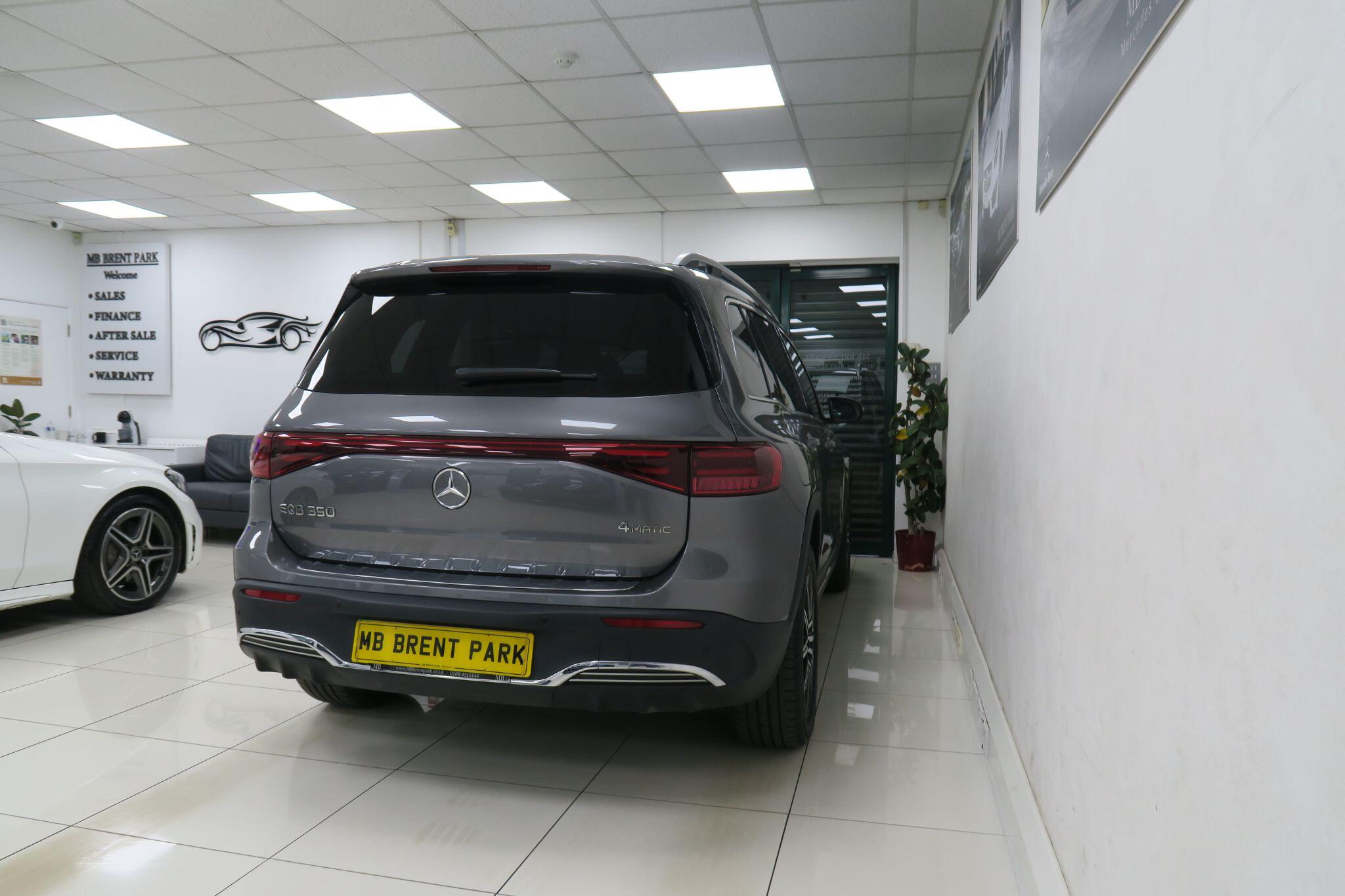 Mercedes-Benz Eqb view 7
