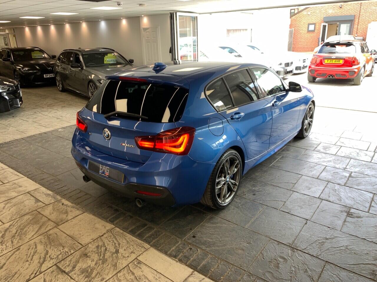 BMW 1 Series view 16