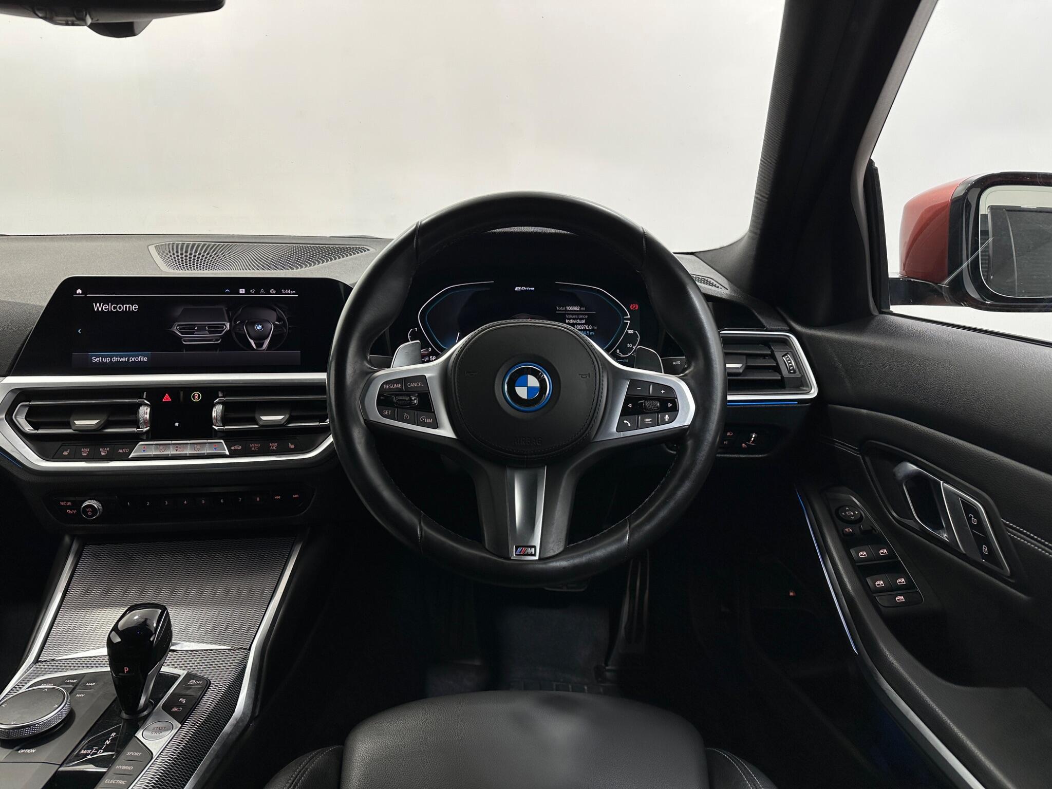 BMW 3 Series view 13
