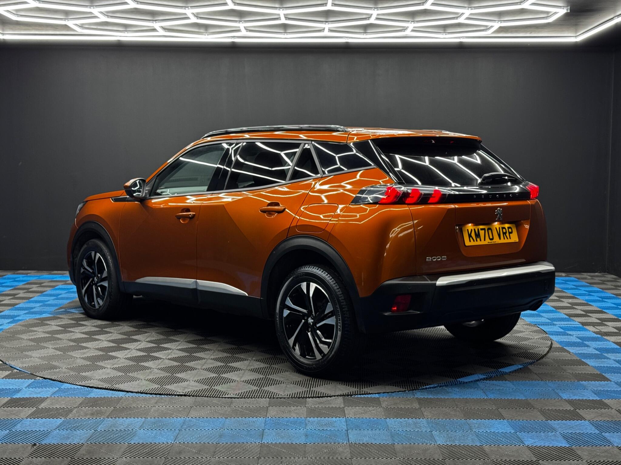 Peugeot 2008 view 7