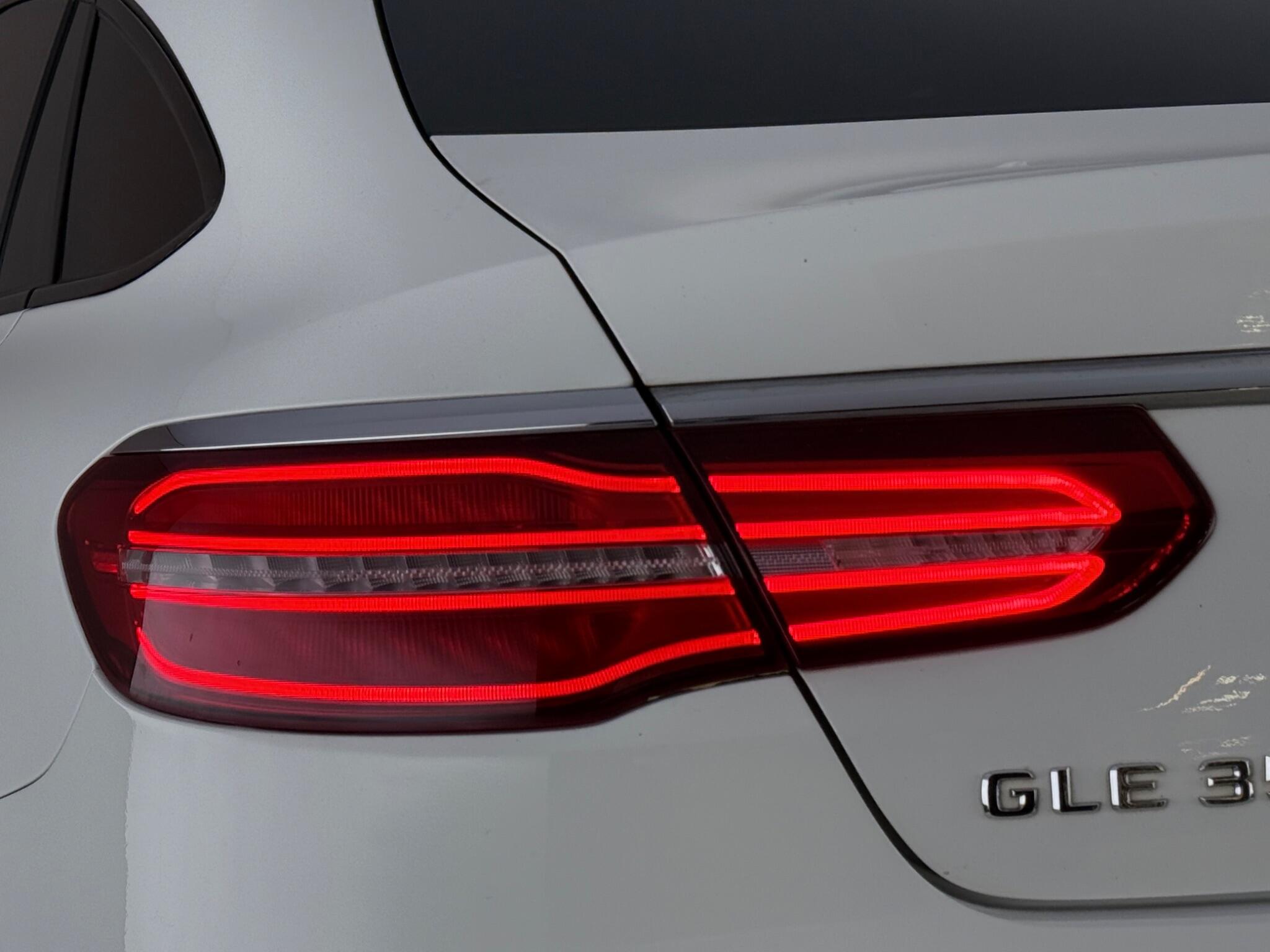 Mercedes-Benz Gle view 12