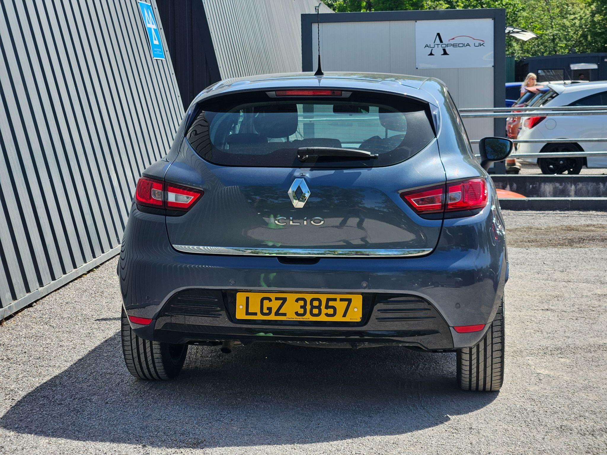 2018 Renault Clio image 10