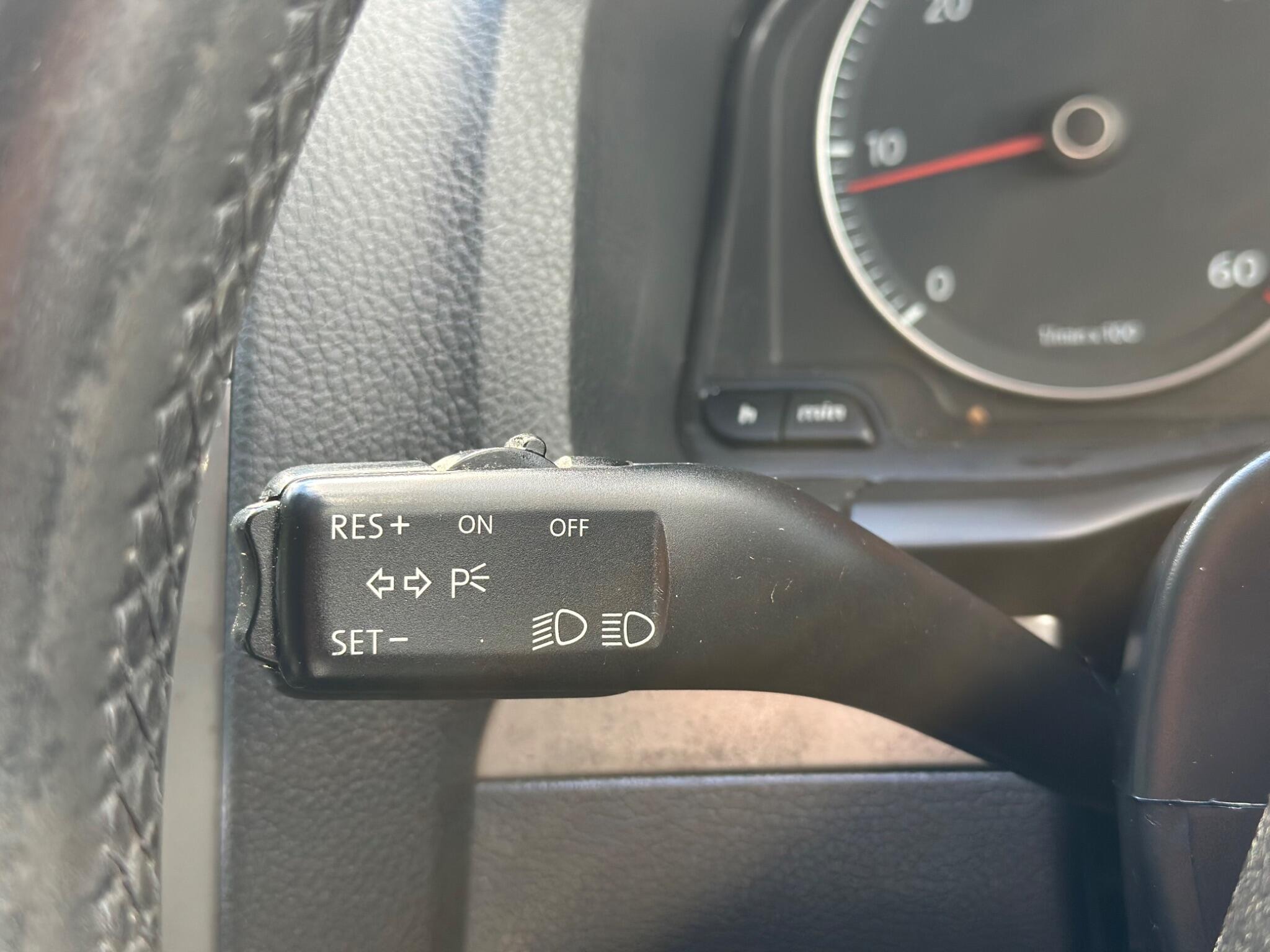 Volkswagen Golf view 27