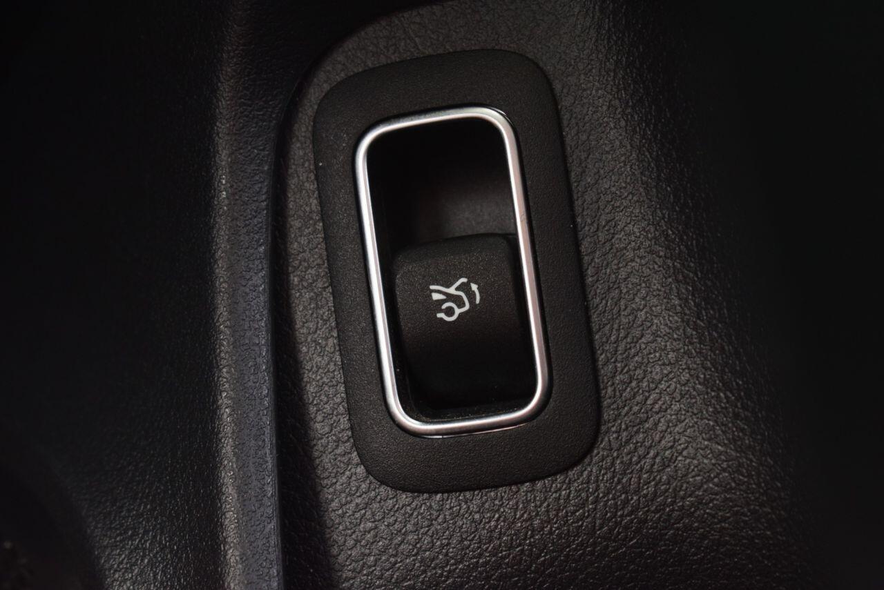 Mercedes-Benz Cla view 34
