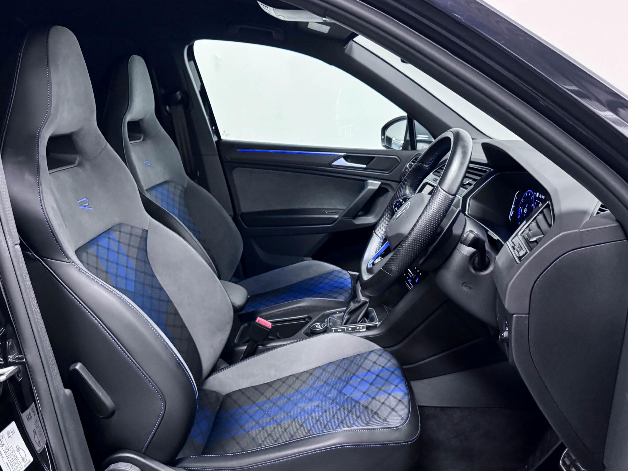 Volkswagen Tiguan view 26