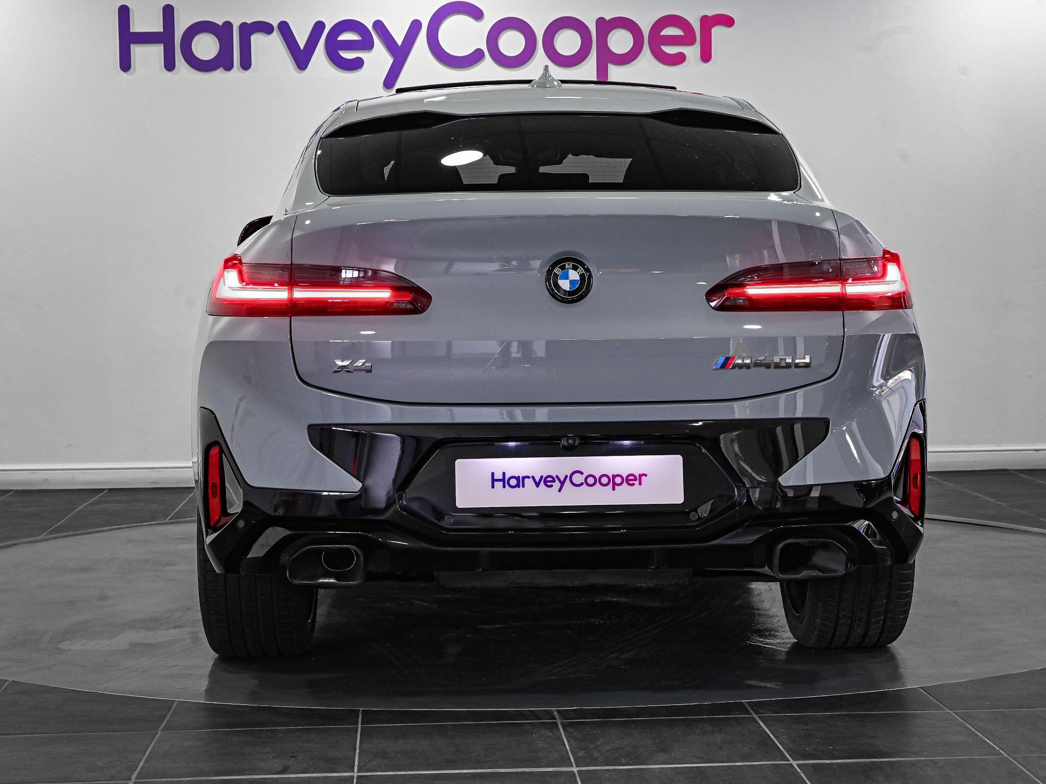 BMW X4 view 25