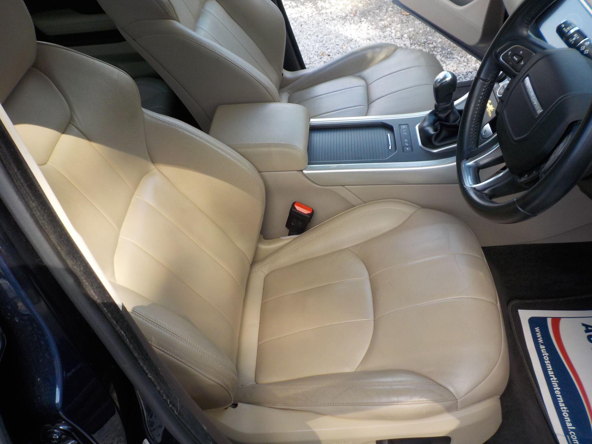 Land Rover Range Rover Evoque 2.0 TD4 SE 4WD Euro 6 (s/s) 5dr
