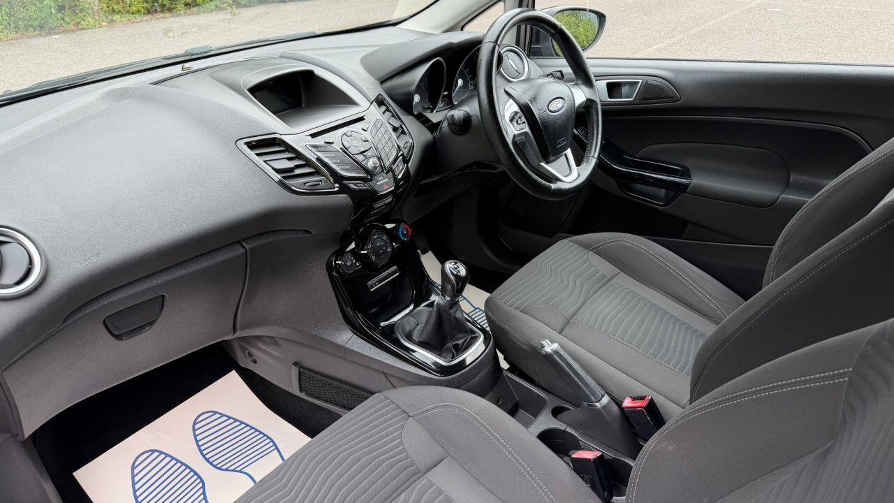 Ford Fiesta view 11