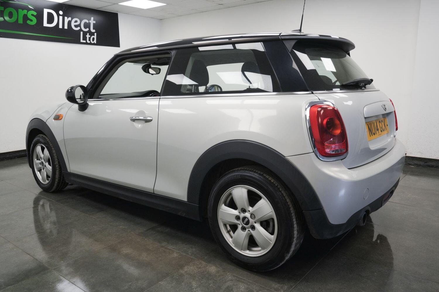 Mini Cooper view 7