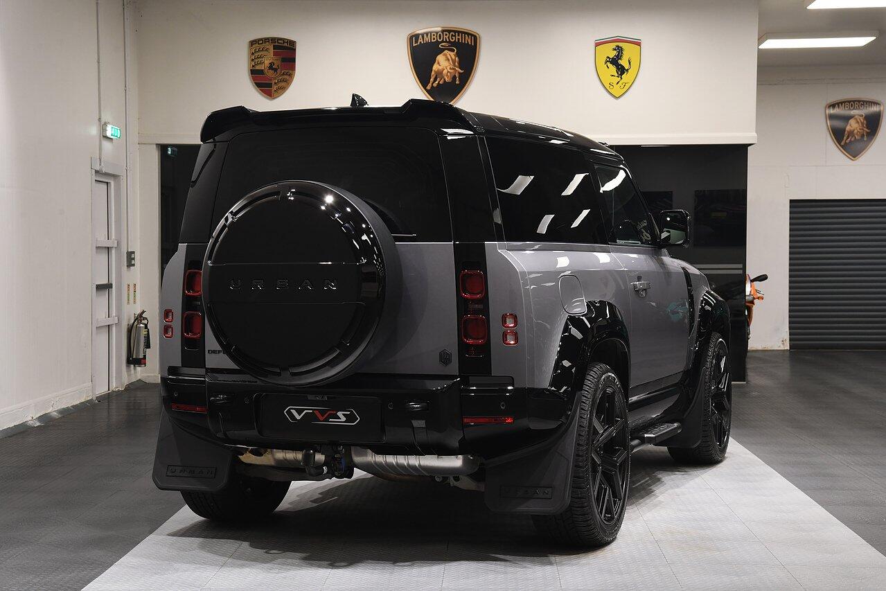 Land Rover Defender view 3