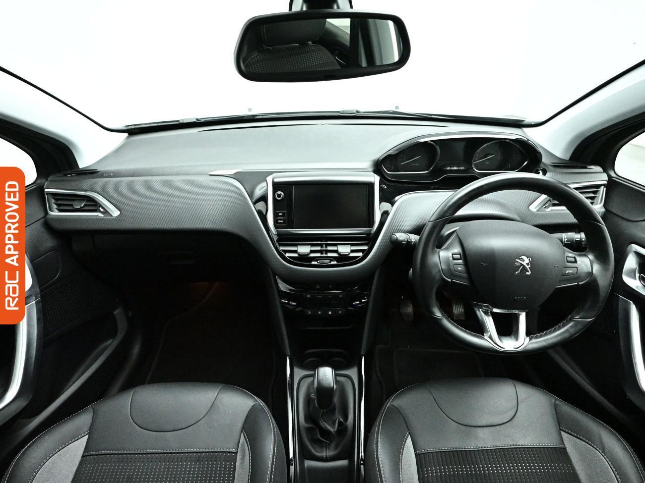 Peugeot 2008 view 2