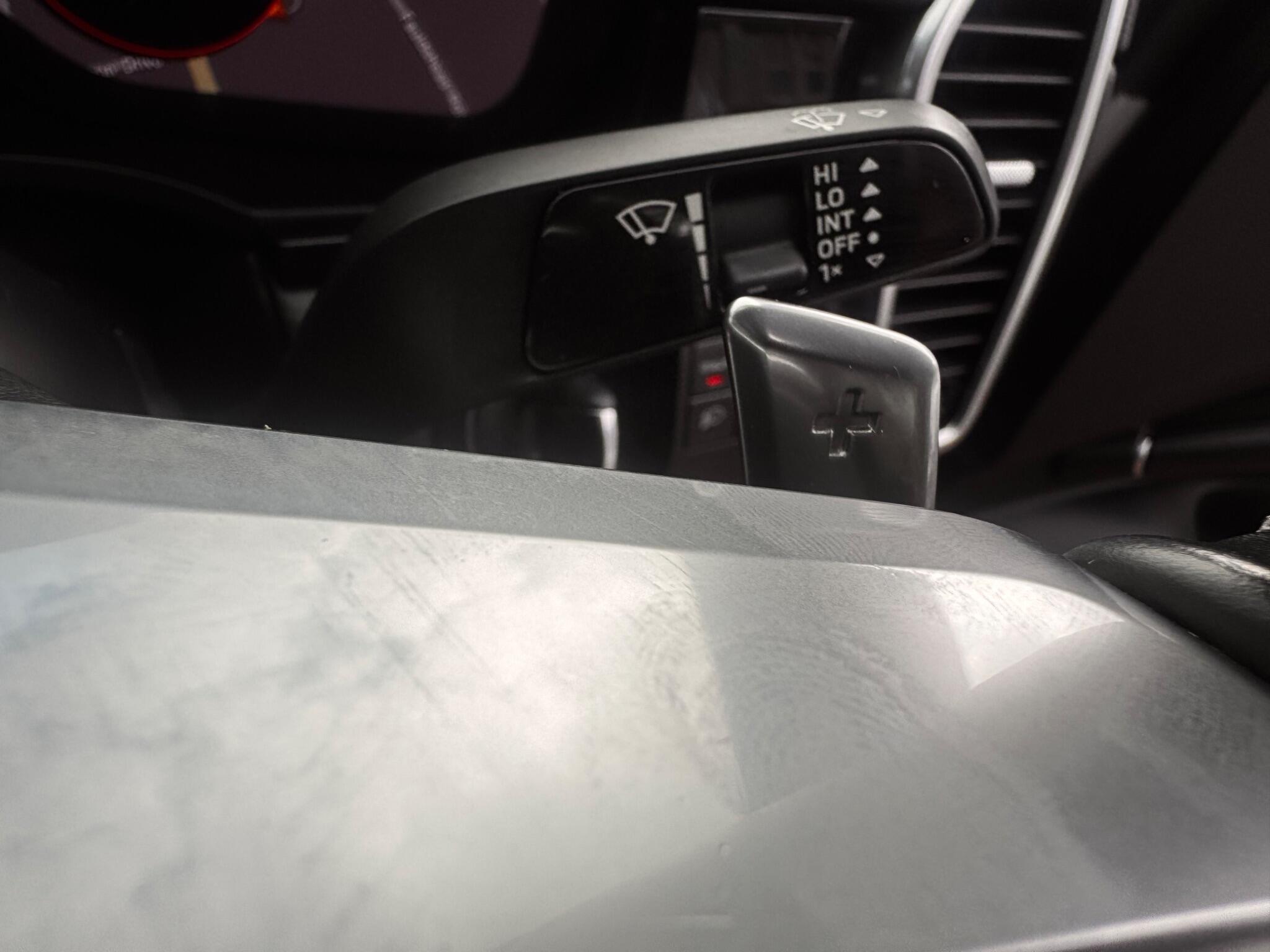Porsche Cayenne view 73