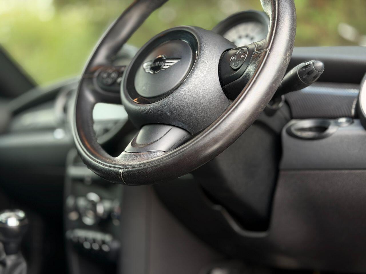 Mini Cooper view 83