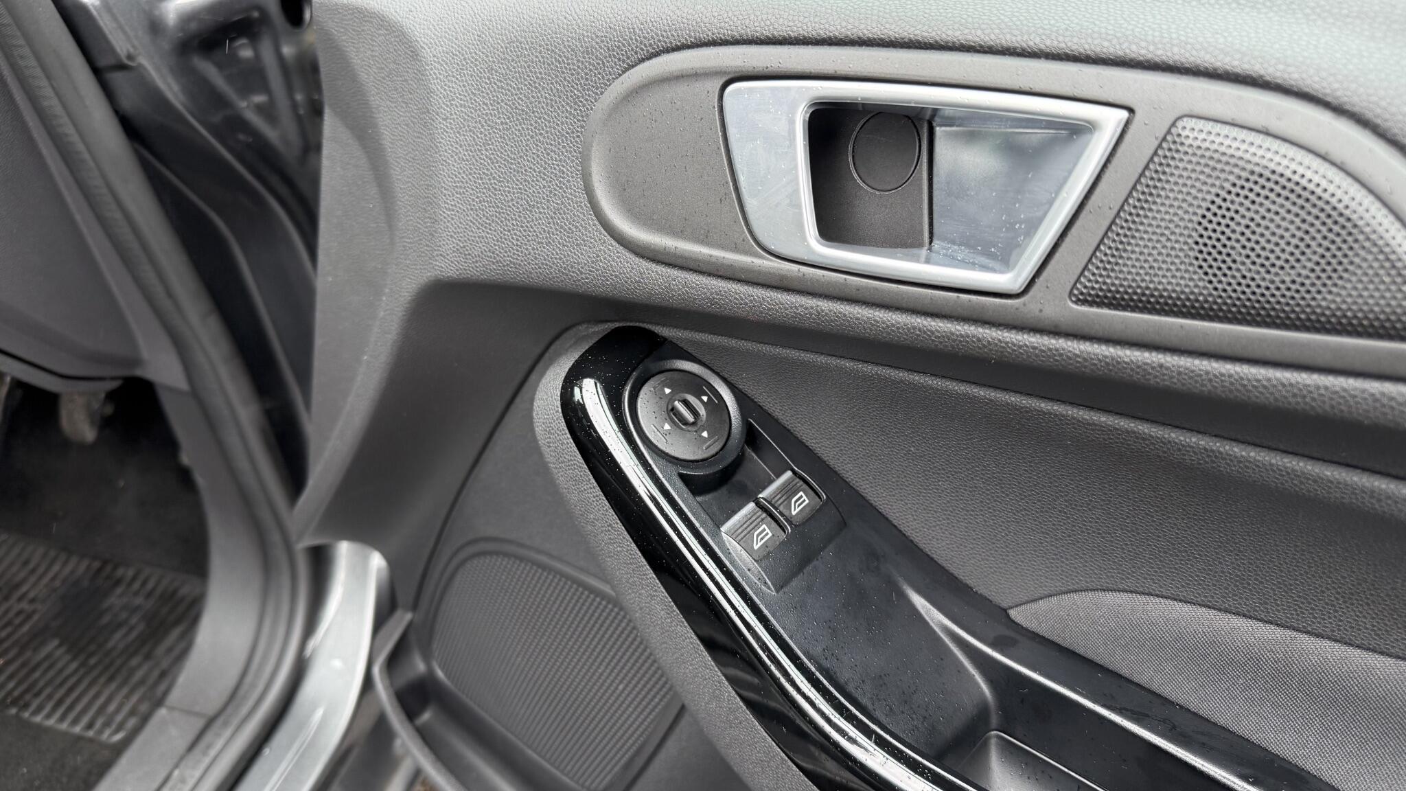 Ford Fiesta view 23