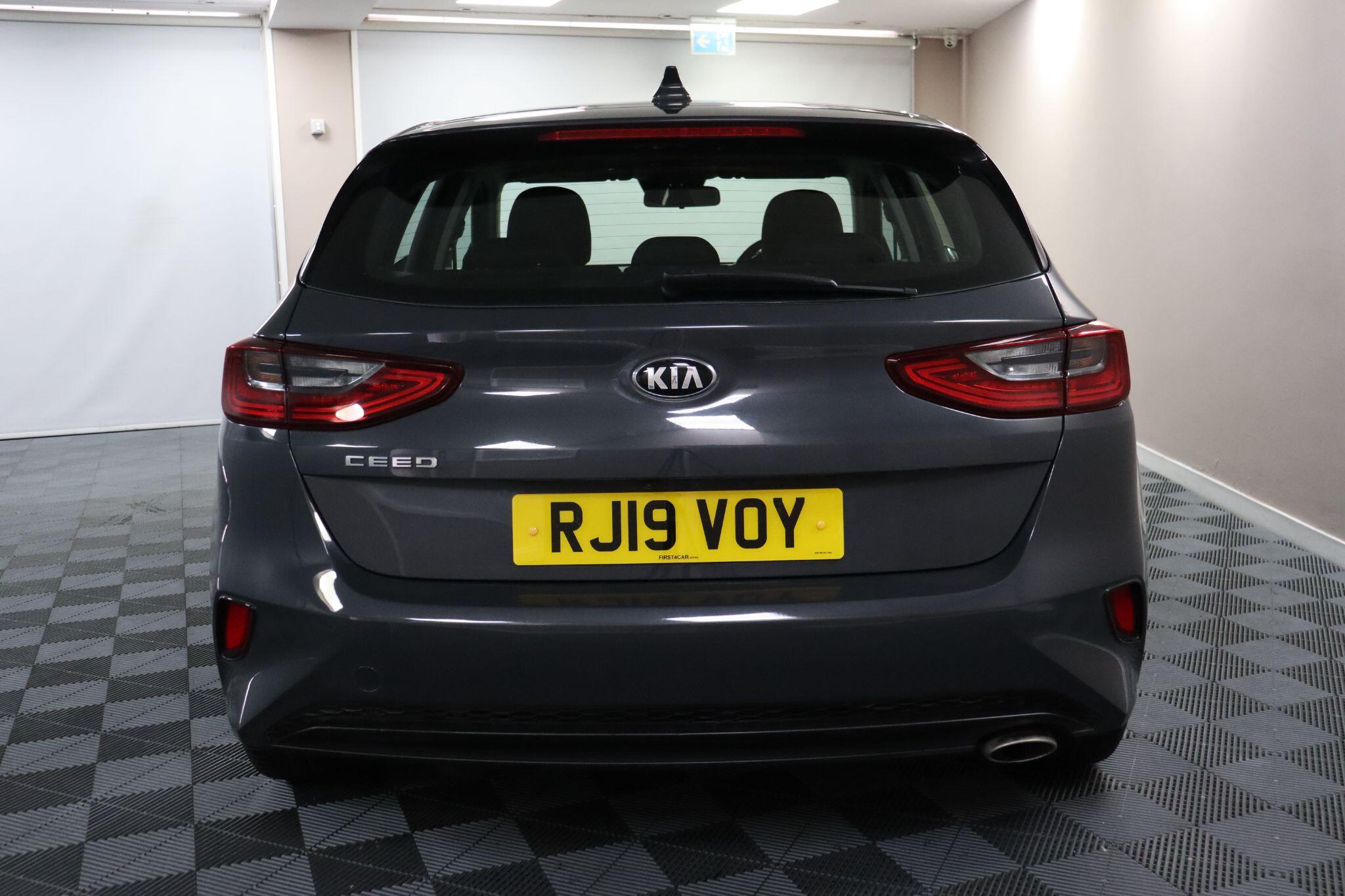 Kia Ceed view 8