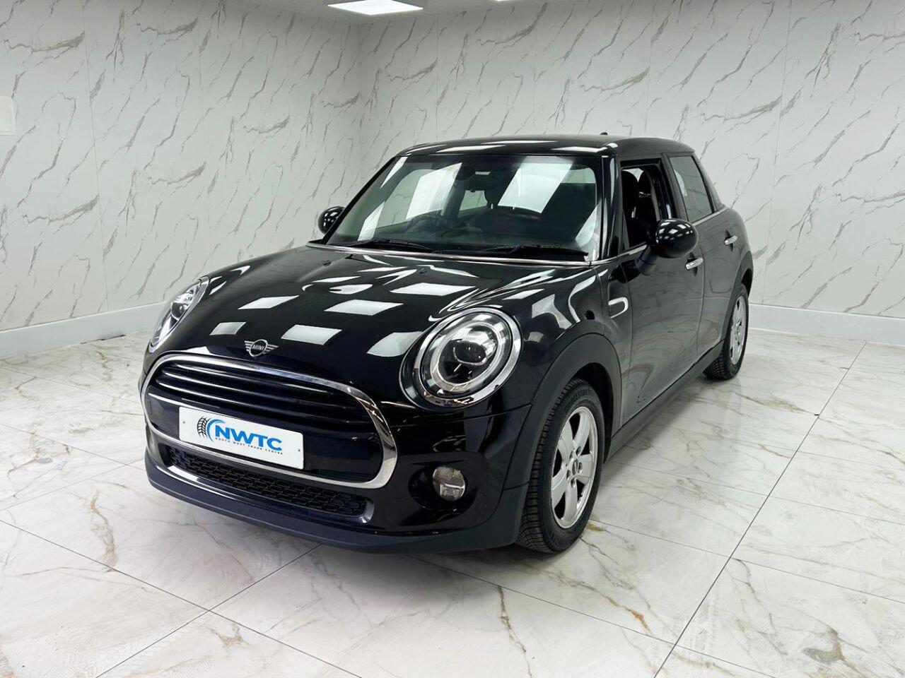 Mini Hatch view 6