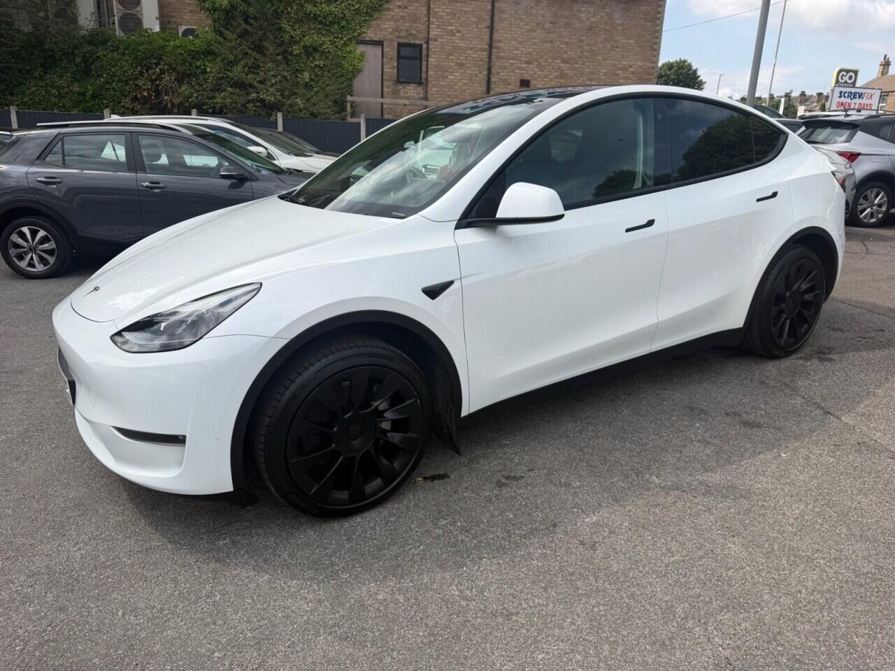 Tesla Model Y view 32