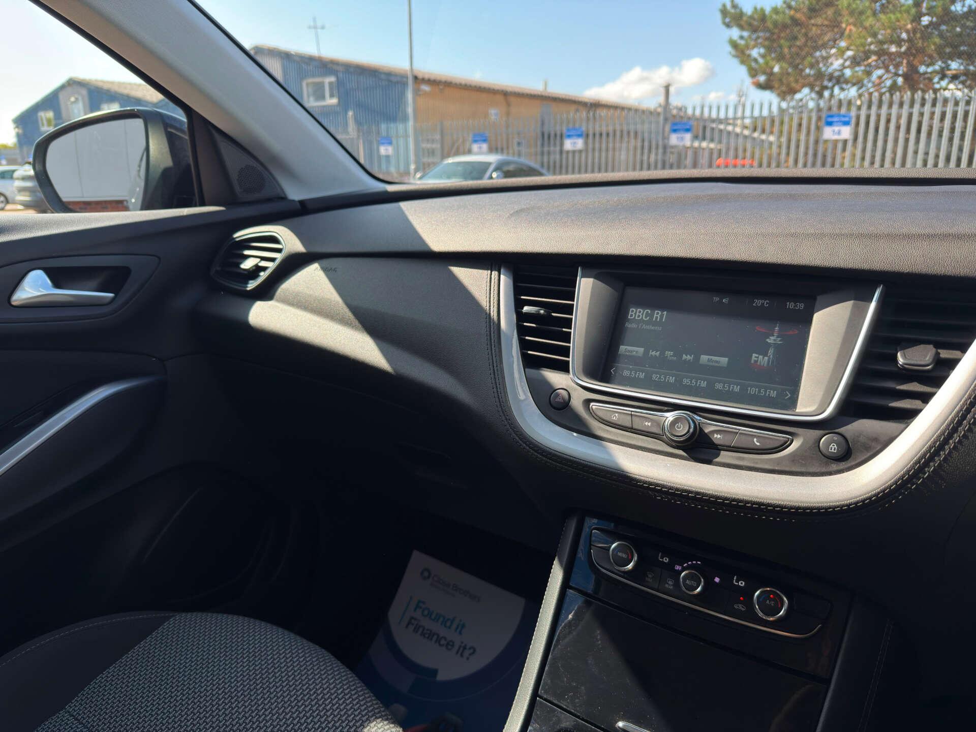 Vauxhall Grandland X view 59