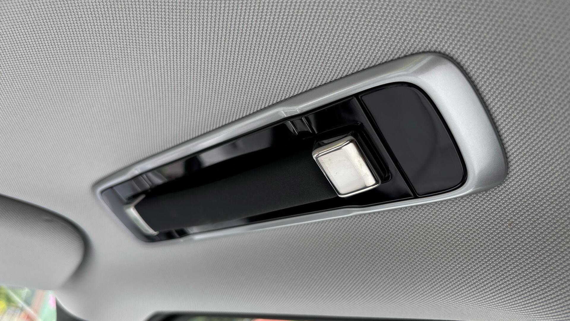 Land Rover Range Rover Sport view 47