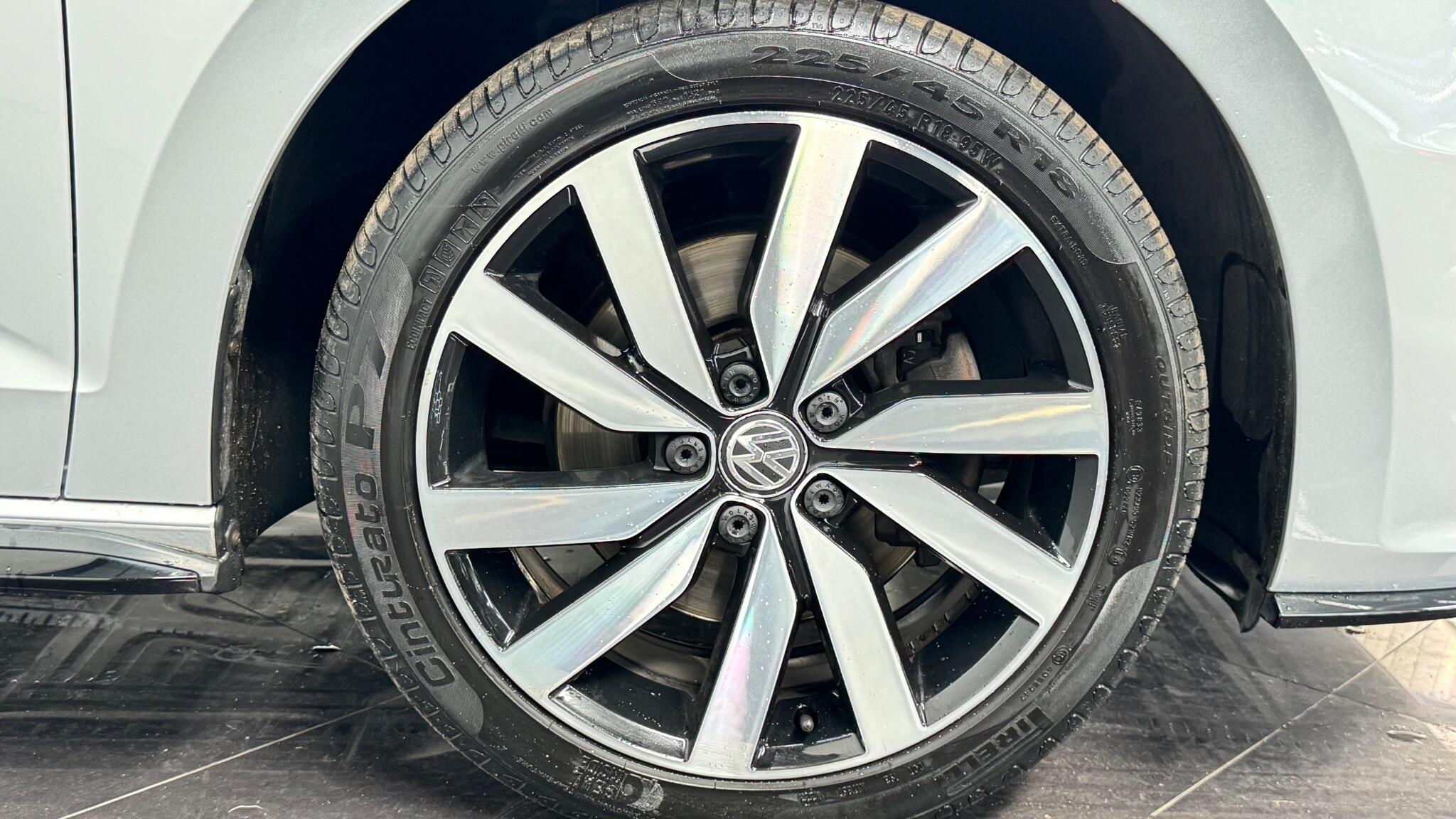 Volkswagen Touran view 61