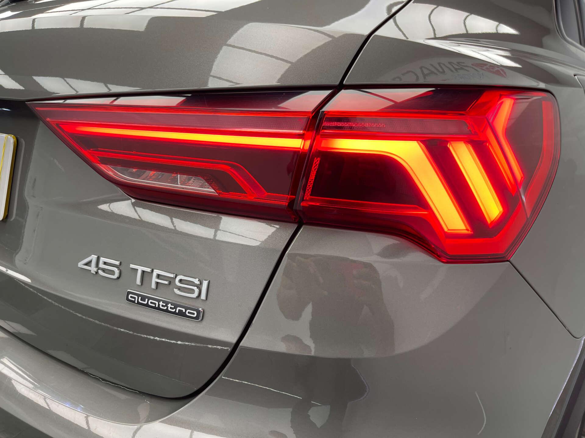 Audi Q3 view 38