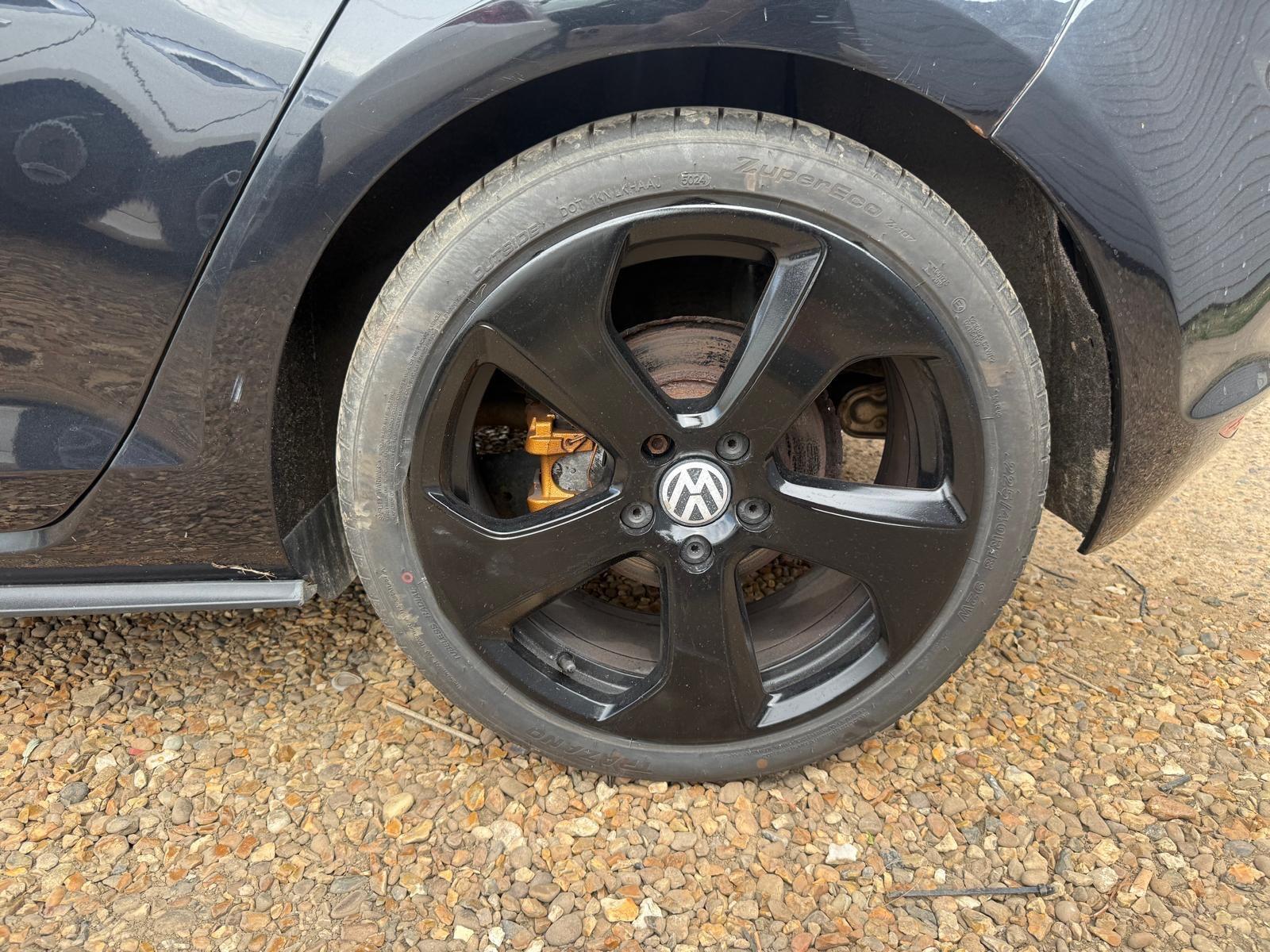 Volkswagen Golf view 41
