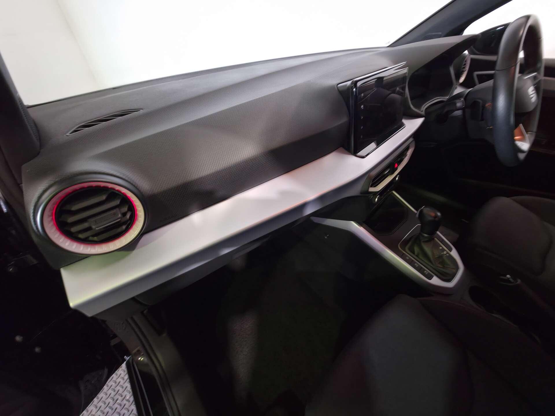 SEAT Arona view 58