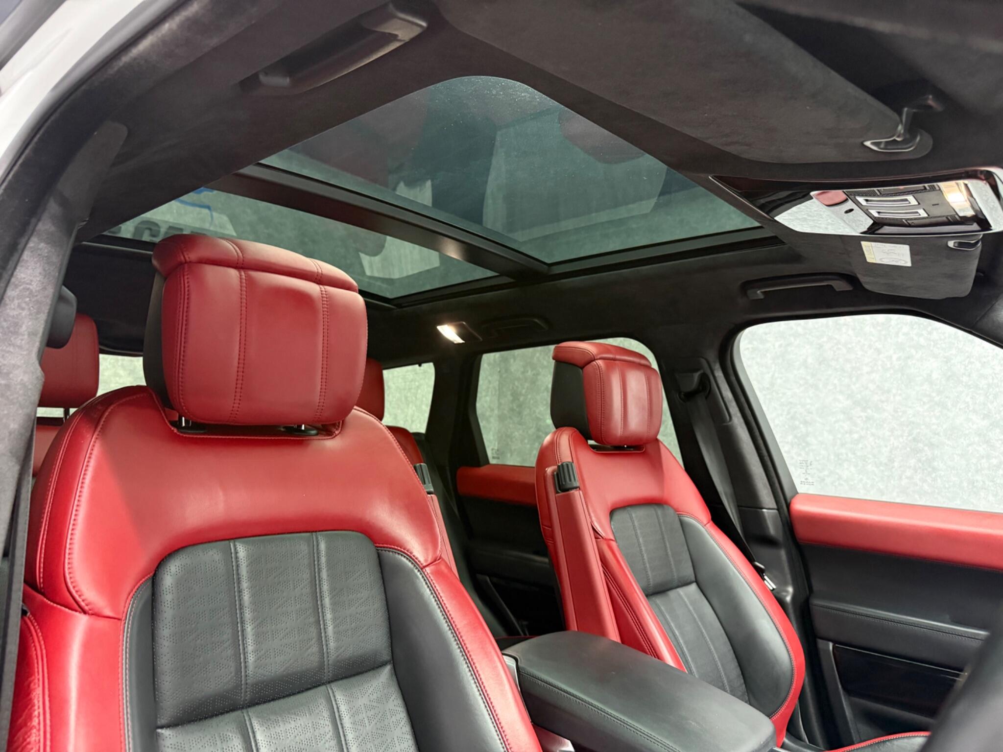 Land Rover Range Rover Sport view 3