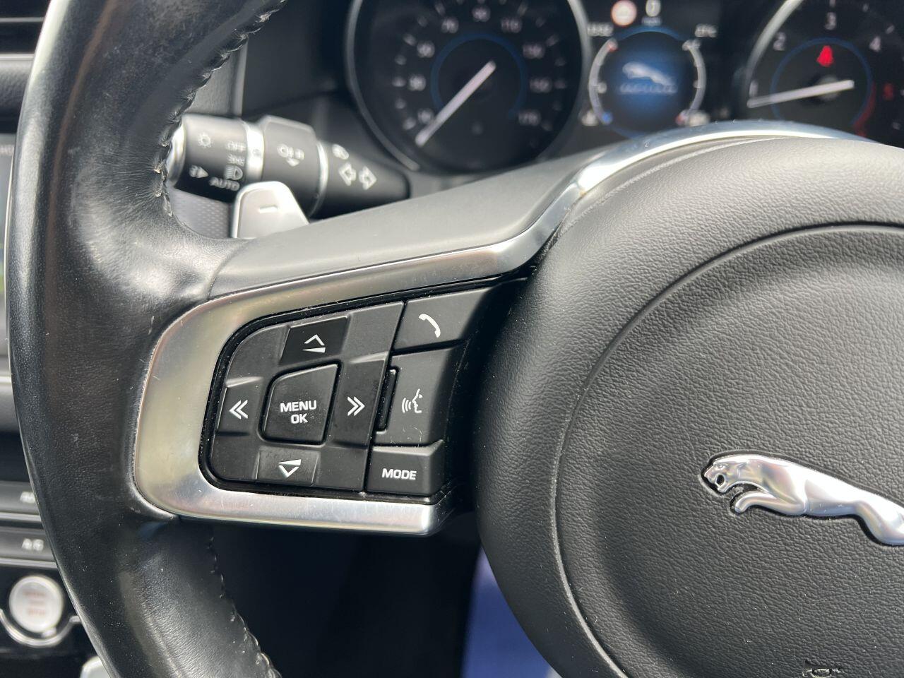 Jaguar XF view 49
