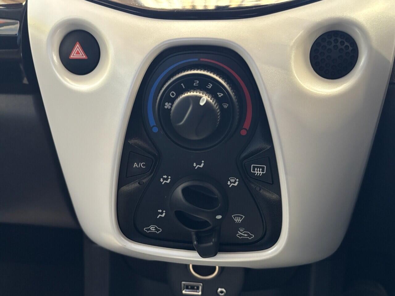 Toyota Aygo view 30